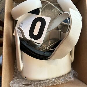 Oculus 2 Cream VR Headset